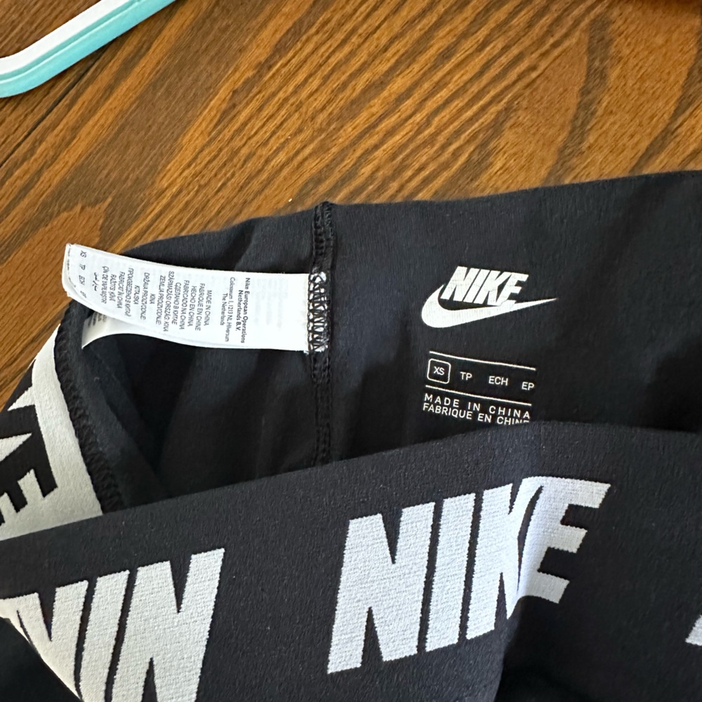 Never worn leggings- size XS